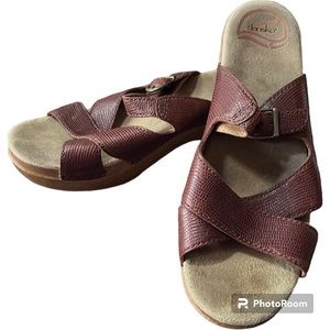 Dansko Sela Brown Patent Leather Strappy Sandals Open Toe Size EU 39 US 8.5 - 9